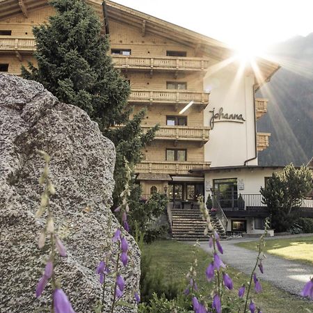אומהאוזן Hotel Johanna Mitten Im Oetztal מראה חיצוני תמונה