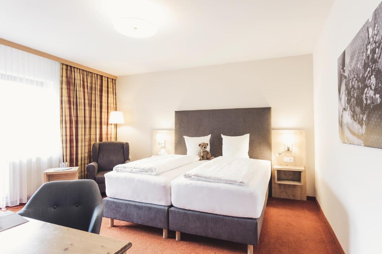 אומהאוזן Hotel Johanna Mitten Im Oetztal מראה חיצוני תמונה