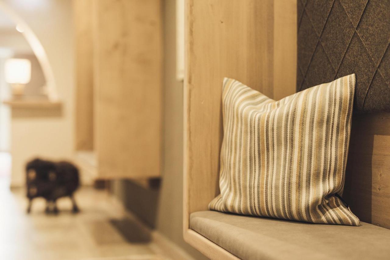 אומהאוזן Hotel Johanna Mitten Im Oetztal מראה חיצוני תמונה